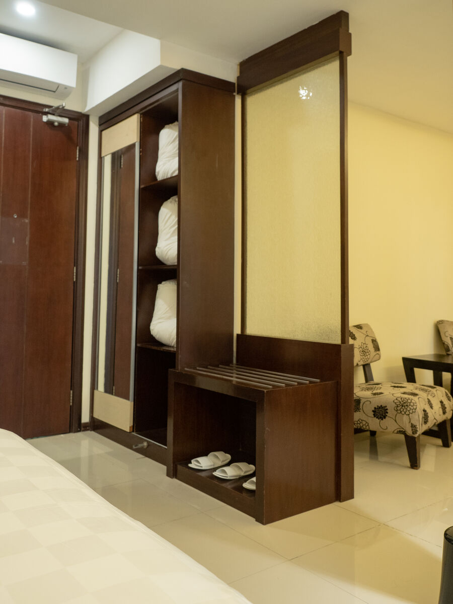 Family Deluxe Room — 8