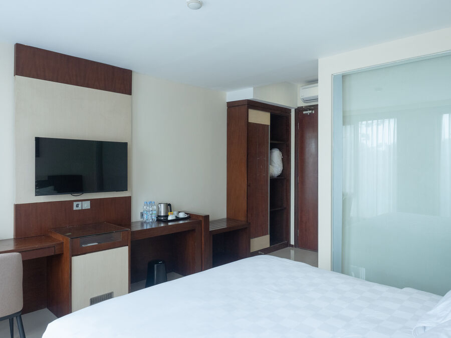 Superior Room — 9